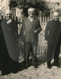 Hans Fünfgeld mit zwei Patres ca 1958